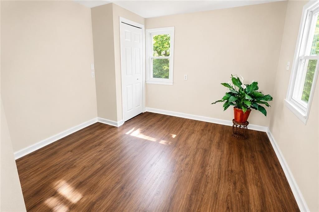 405 Russell Street — photo 13