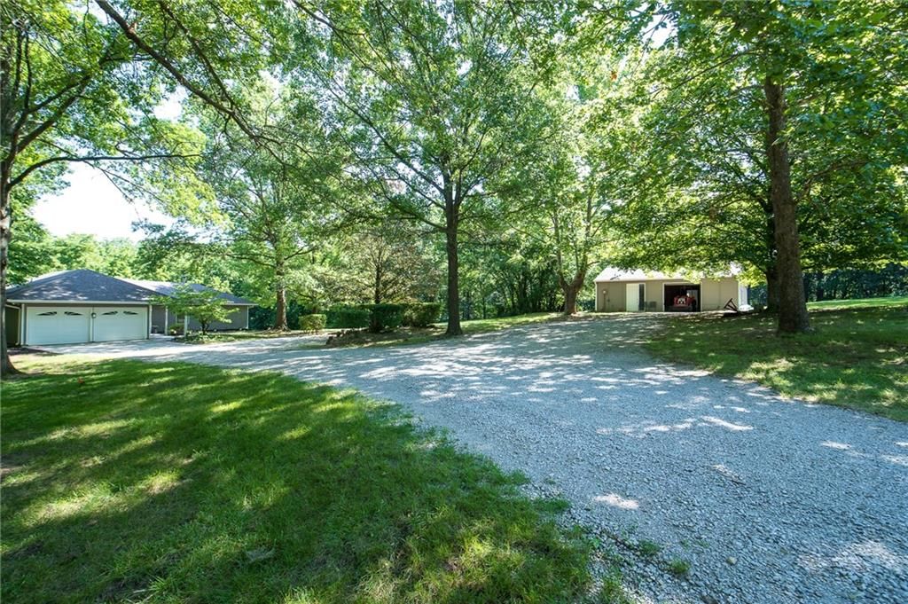 9819 Howard Road — photo 1