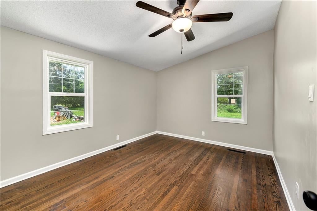 7132 Parallel Parkway — photo 12