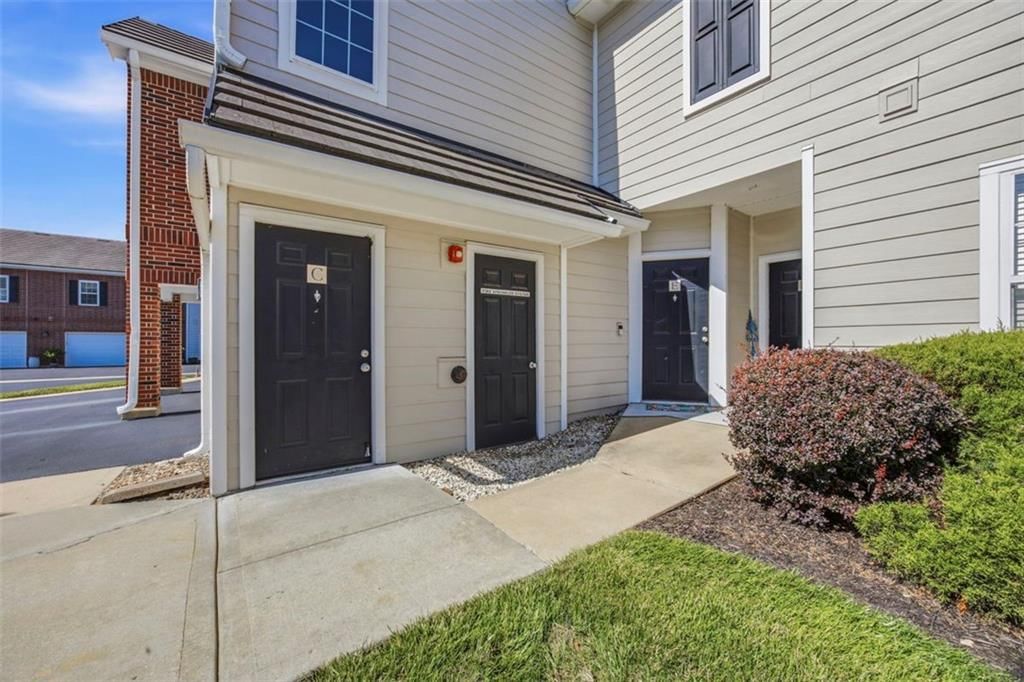 11622 Tomahawk Creek Parkway — photo 2