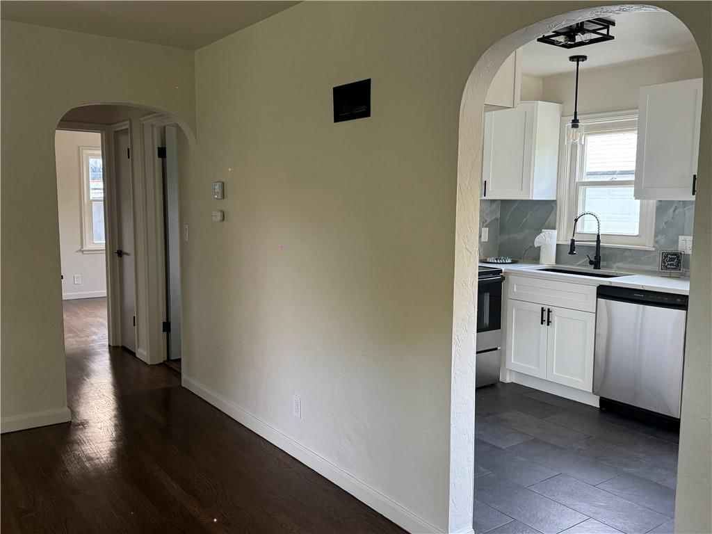 1000 W 27th Street — photo 4