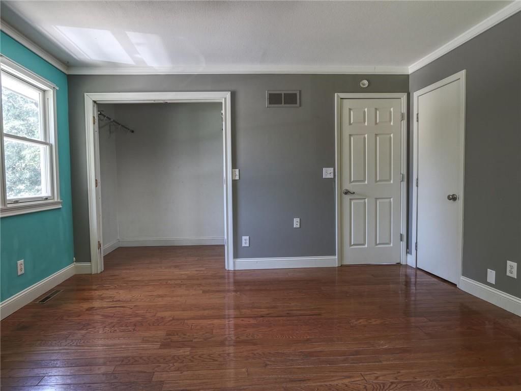 2400 S Park Avenue — photo 14