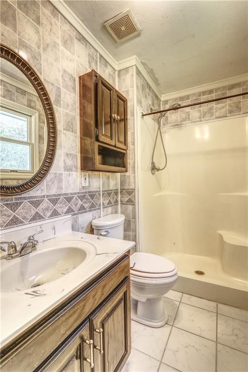 2400 S Park Avenue — photo 16