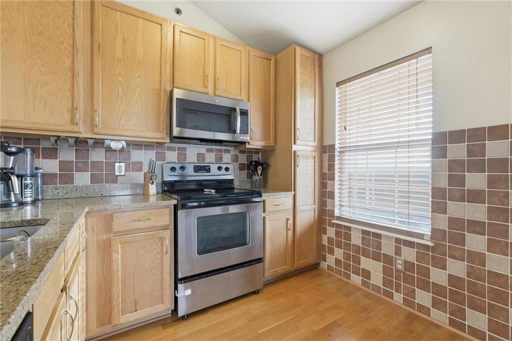 8030 N Drury Avenue — photo 6