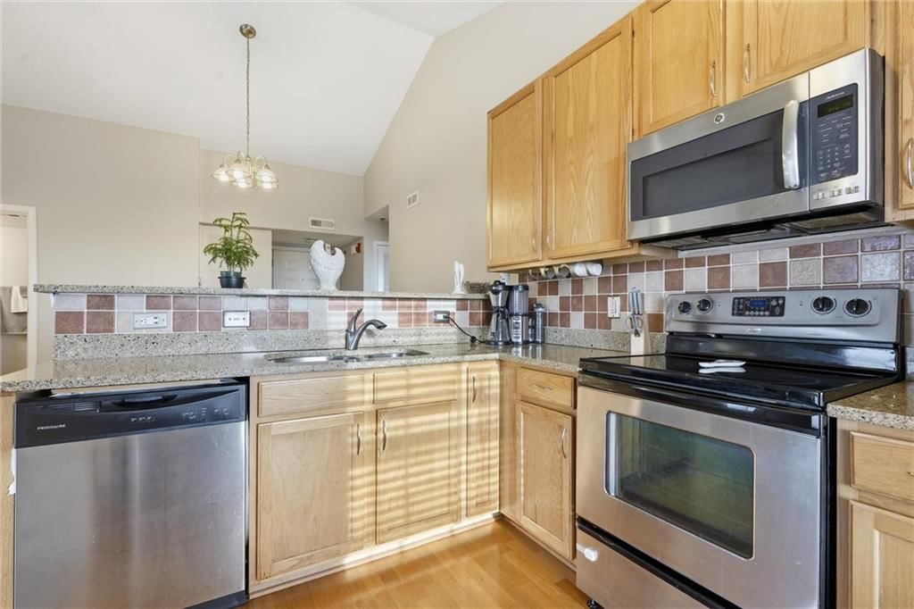 8030 N Drury Avenue — photo 7
