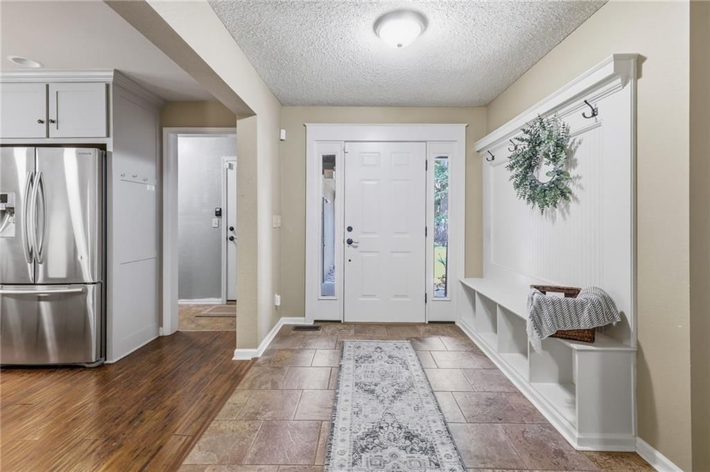 9000 Oak Country Lane — photo 13
