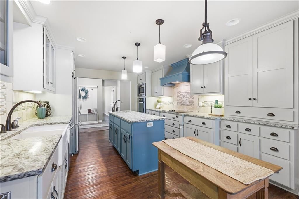 9000 Oak Country Lane — photo 16