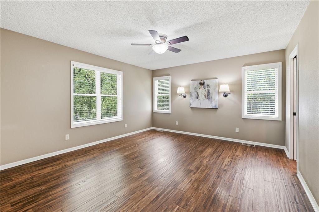 9000 Oak Country Lane — photo 22