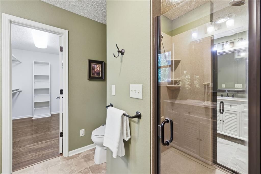 9000 Oak Country Lane — photo 25