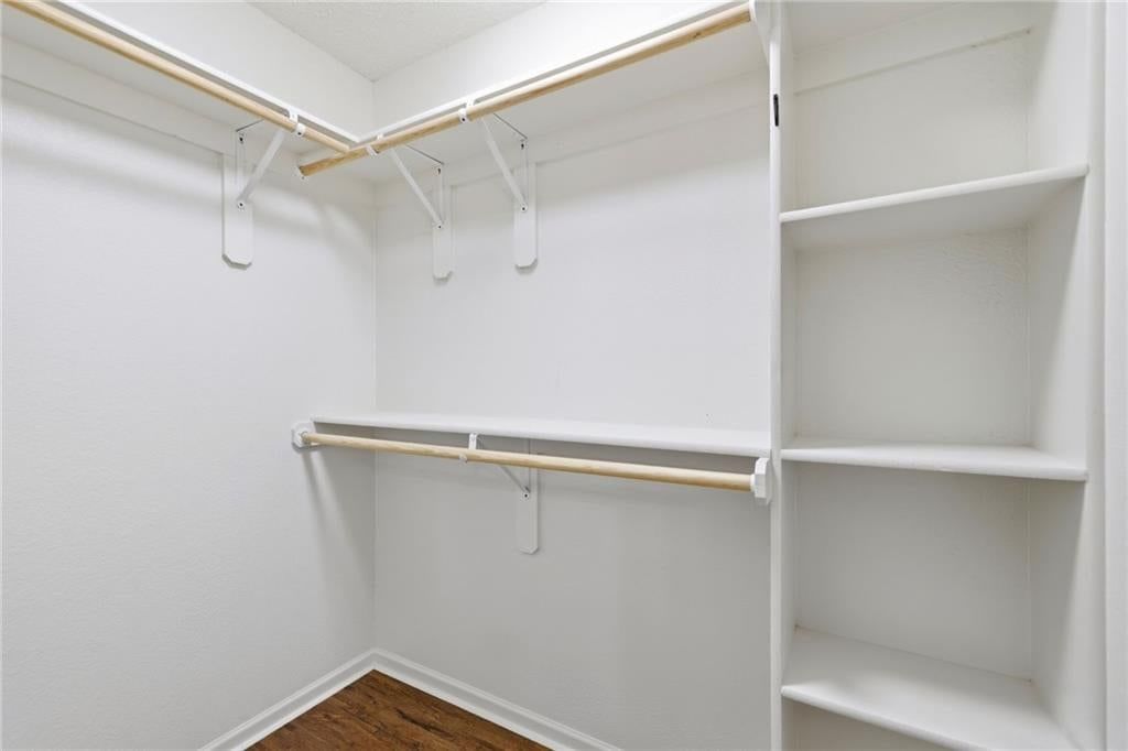9000 Oak Country Lane — photo 29