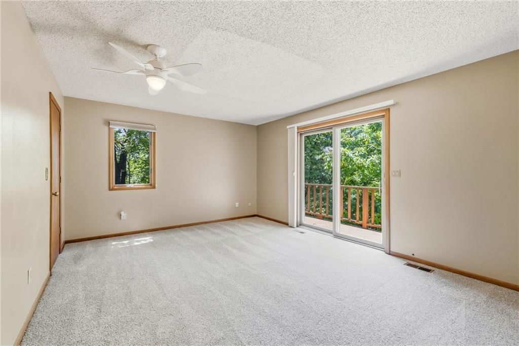 9000 Oak Country Lane — photo 38