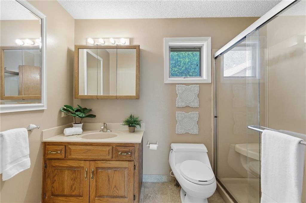 9000 Oak Country Lane — photo 40