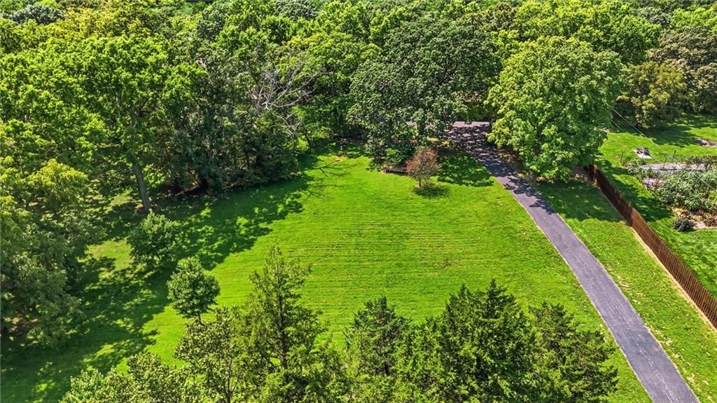 9000 Oak Country Lane — photo 54