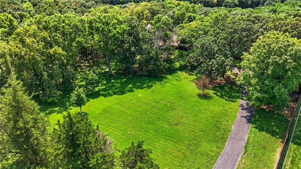 9000 Oak Country Lane — photo 55