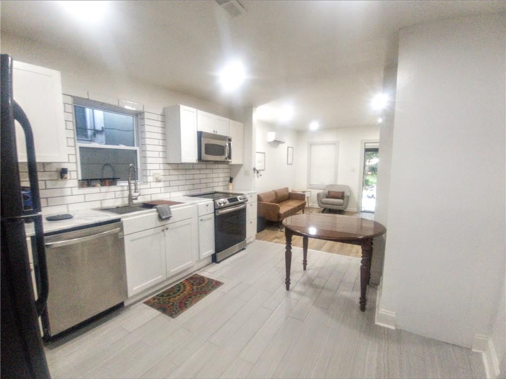 1214 Nebraska Avenue — photo 3