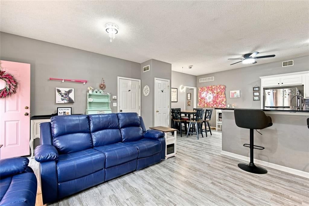 724 S Woodson Lane — photo 5