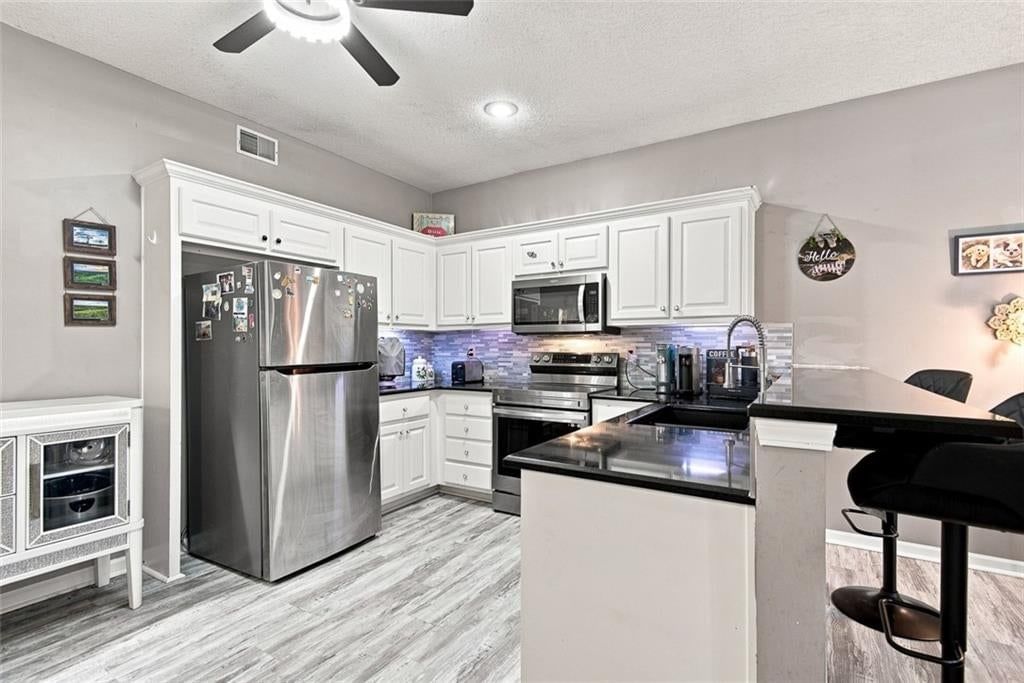 724 S Woodson Lane — photo 9