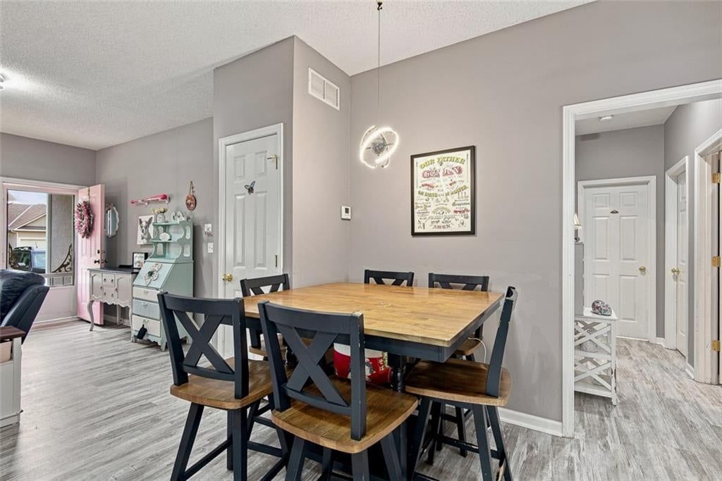724 S Woodson Lane — photo 12
