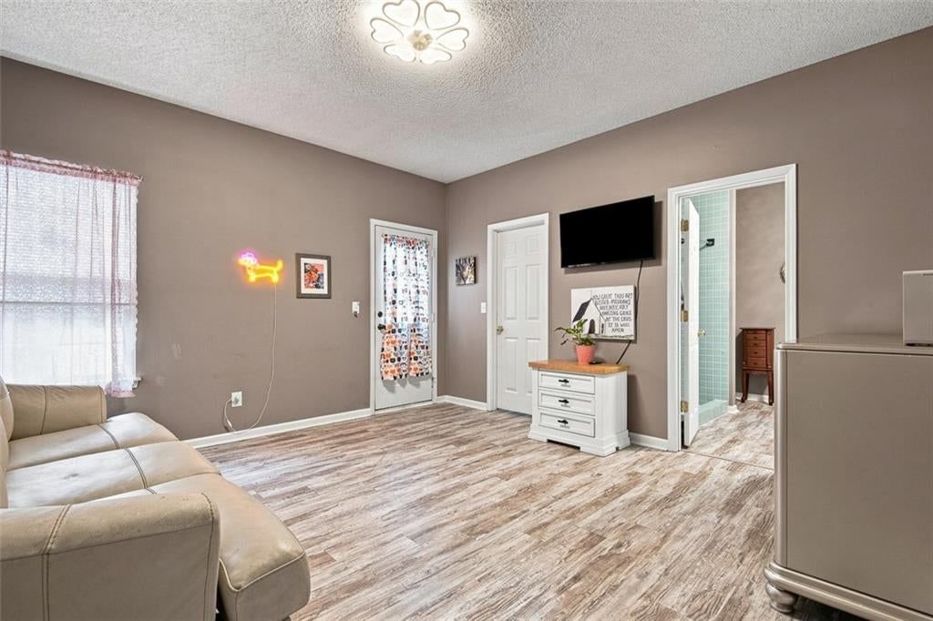 724 S Woodson Lane — photo 14