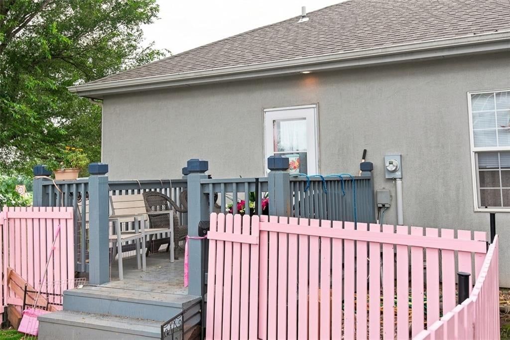 724 S Woodson Lane — photo 27