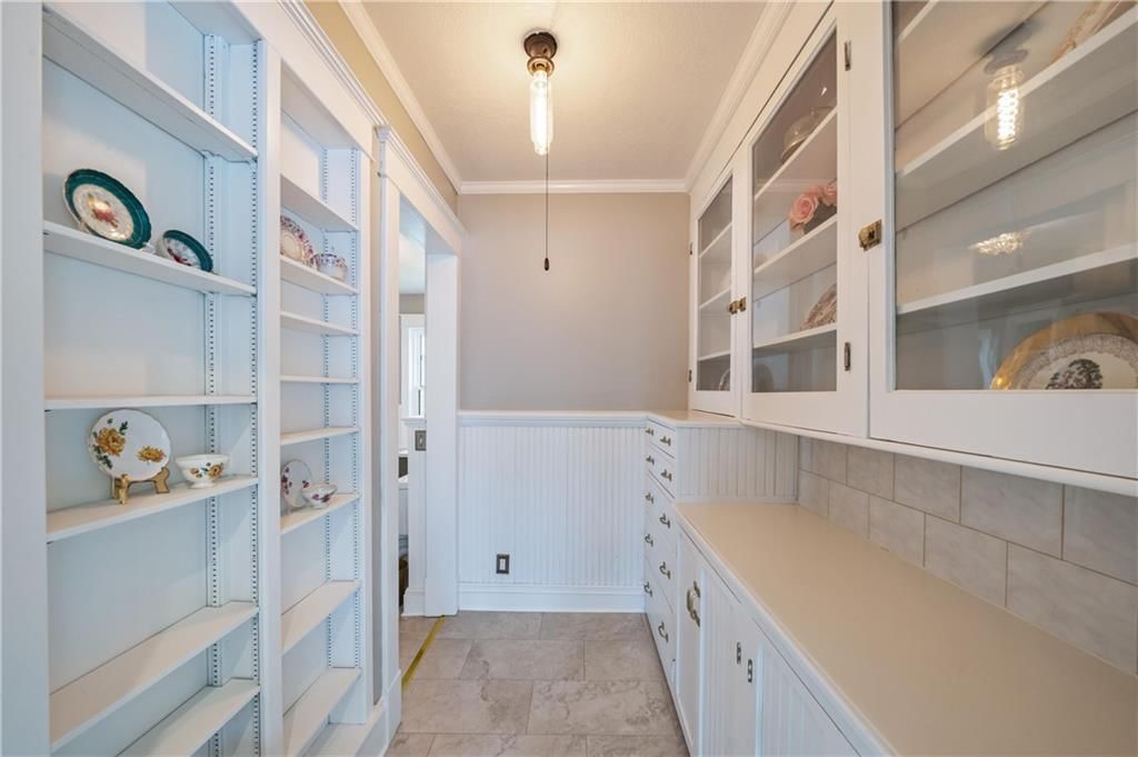 105 NE Douglas Street — photo 19