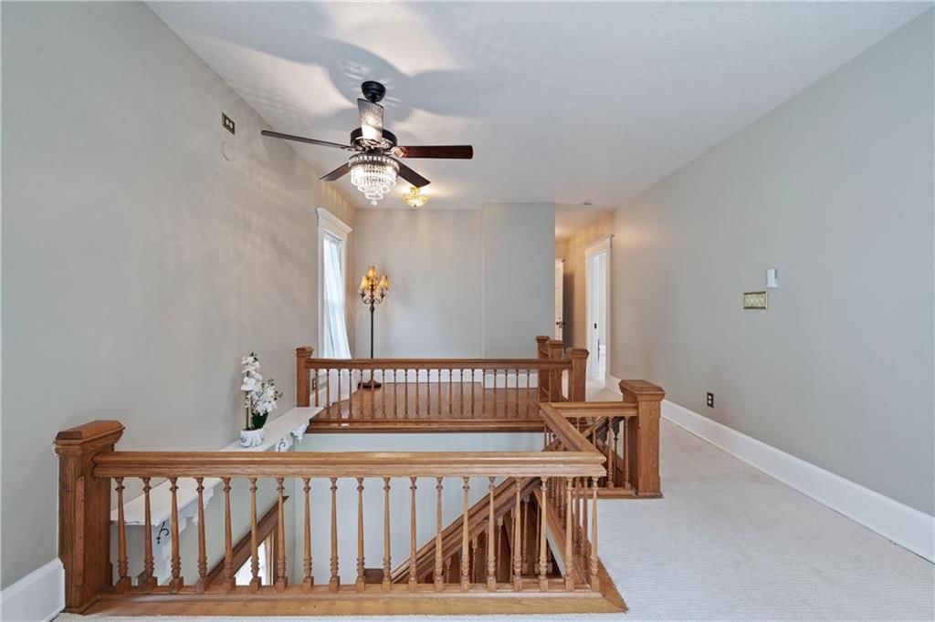 105 NE Douglas Street — photo 25