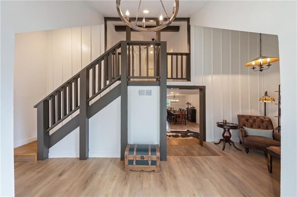 105 NE Douglas Street — photo 44