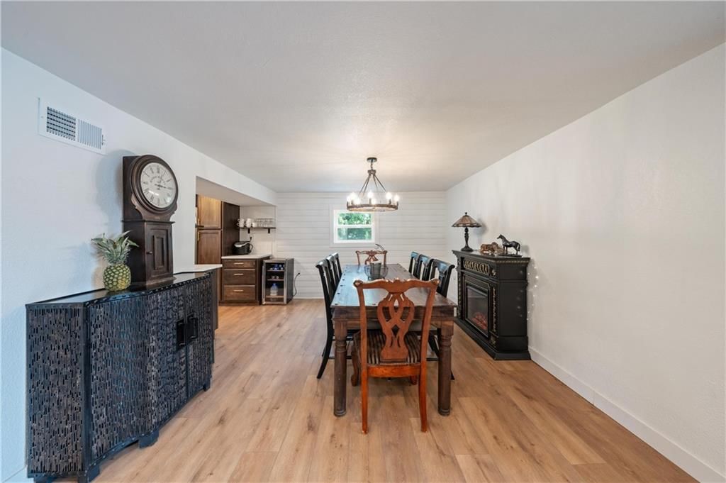105 NE Douglas Street — photo 46