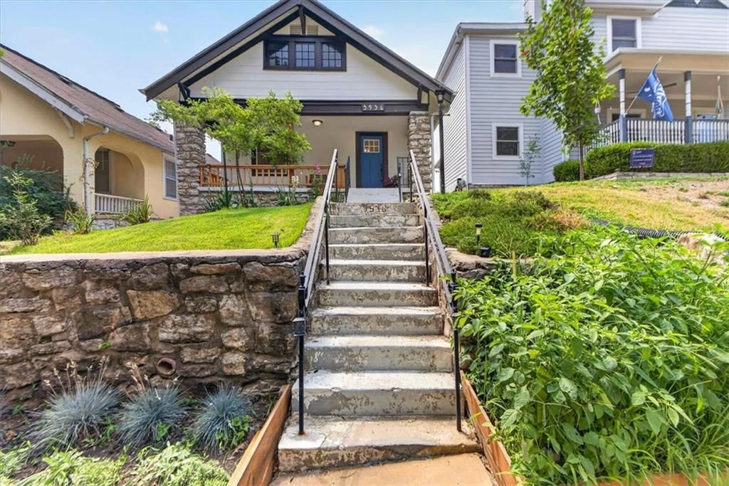 3936 Holmes Street — photo 2