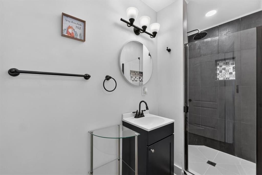 3936 Holmes Street — photo 10