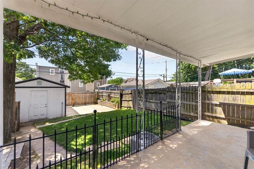 3936 Holmes Street — photo 14