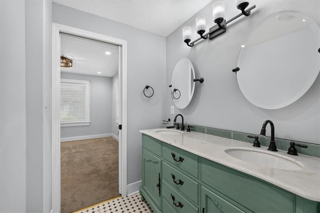 3936 Holmes Street — photo 28