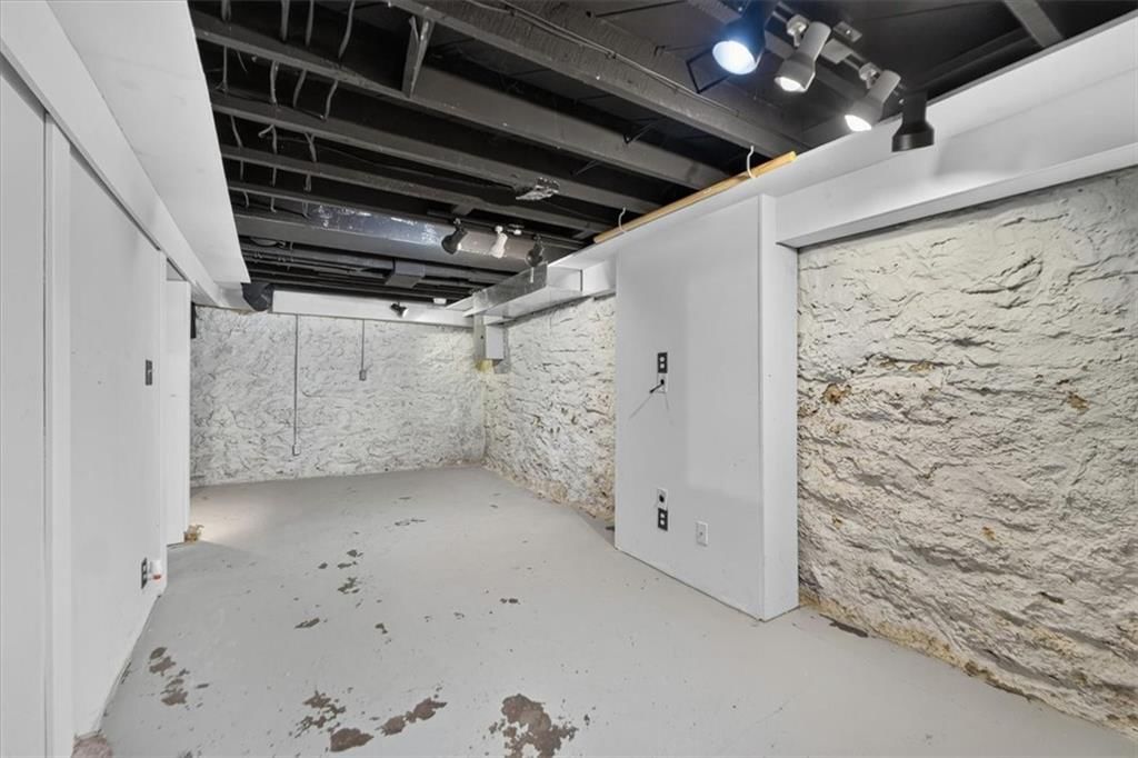 3936 Holmes Street — photo 39