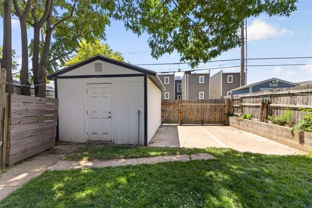 3936 Holmes Street — photo 47