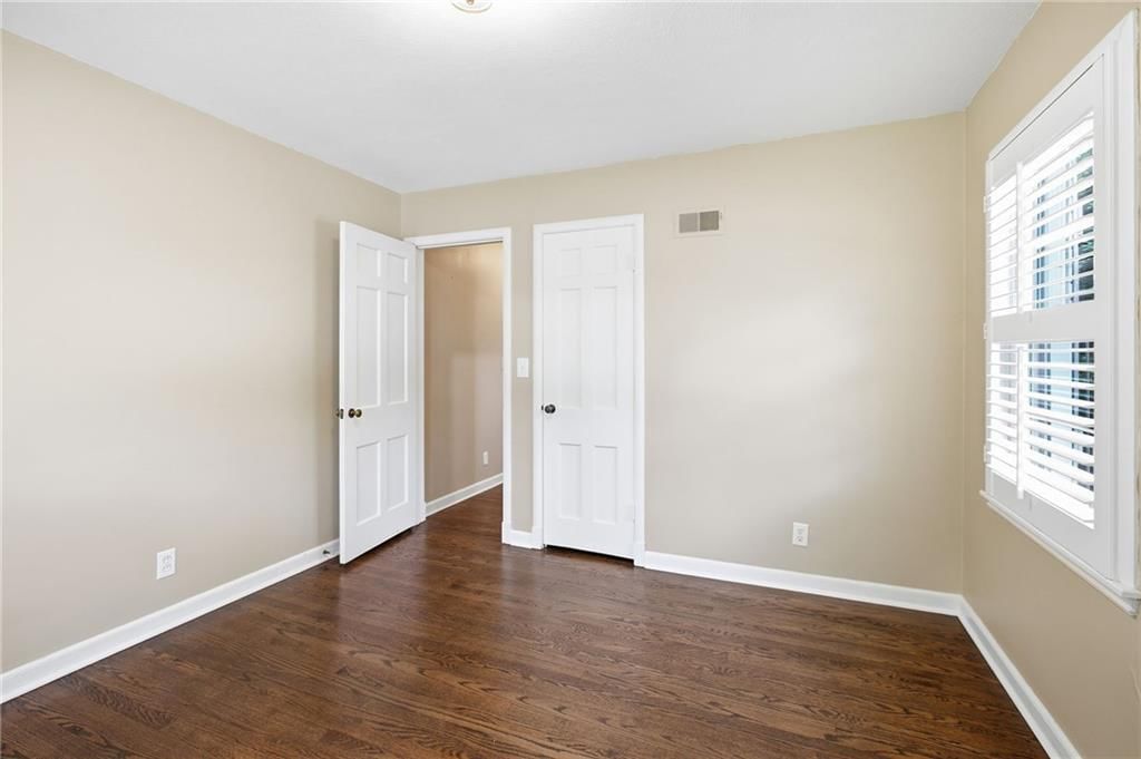 5401 Canterbury Road — photo 15