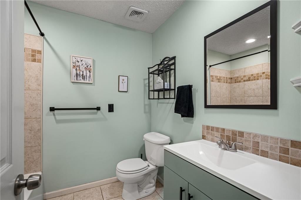 21785 W 179th Street — photo 38