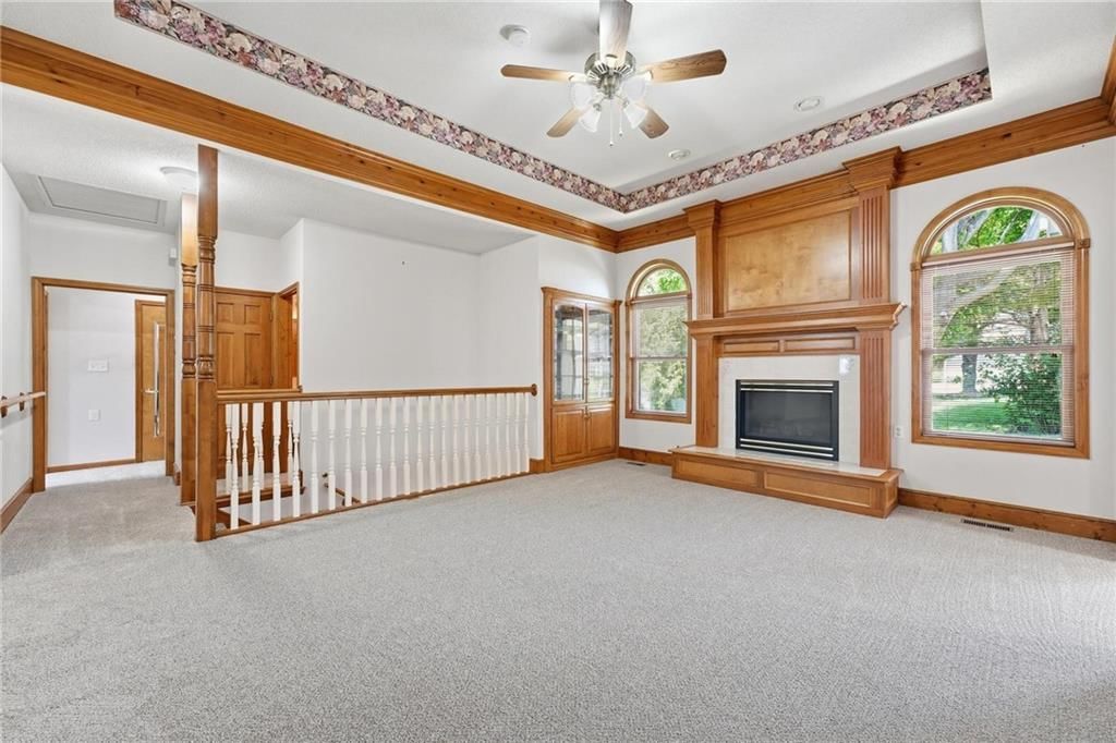 2910 S SWOPE Drive — photo 2