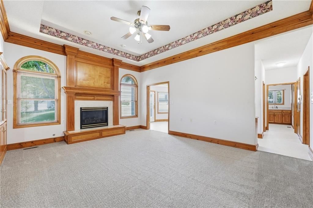2910 S SWOPE Drive — photo 3