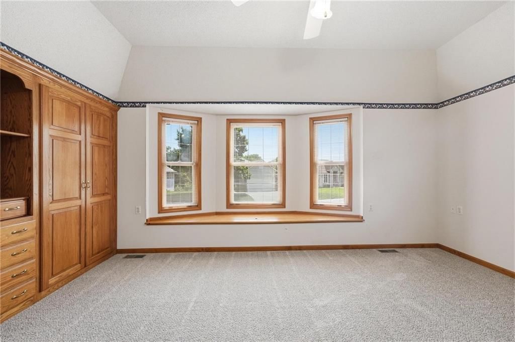 2910 S SWOPE Drive — photo 15