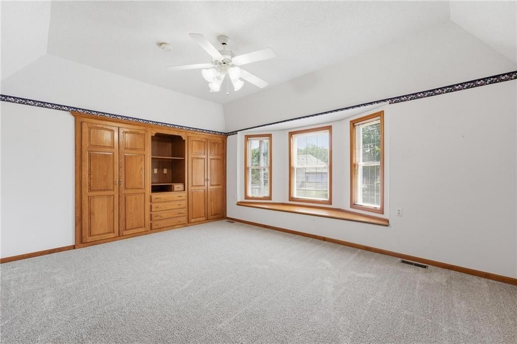 2910 S SWOPE Drive — photo 16