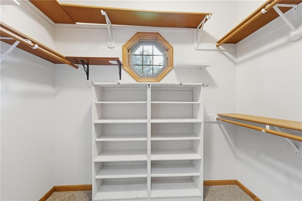 2910 S SWOPE Drive — photo 17