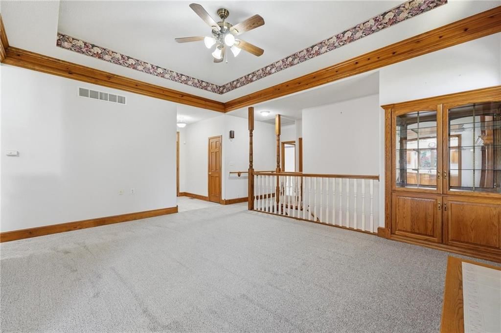 2910 S SWOPE Drive — photo 18