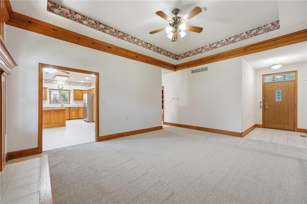 2910 S SWOPE Drive — photo 19