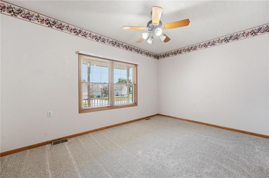 2910 S SWOPE Drive — photo 21