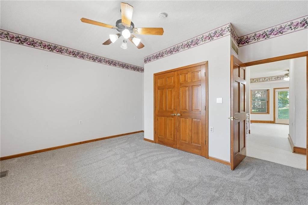 2910 S SWOPE Drive — photo 22