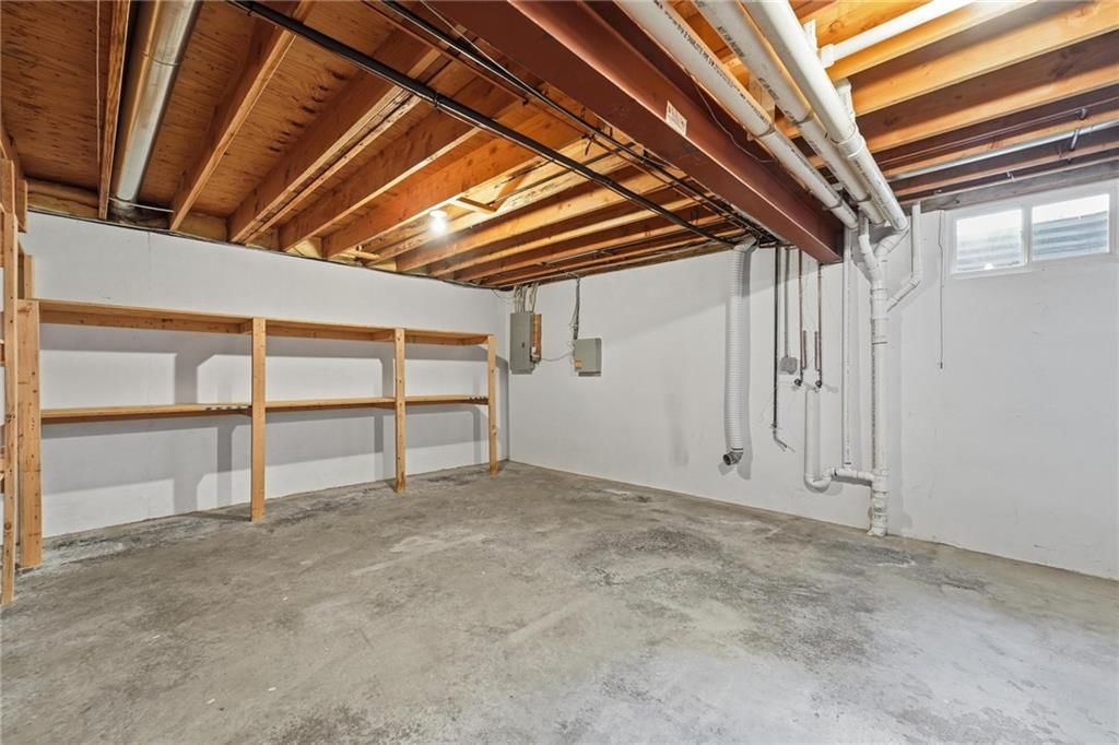 2910 S SWOPE Drive — photo 35