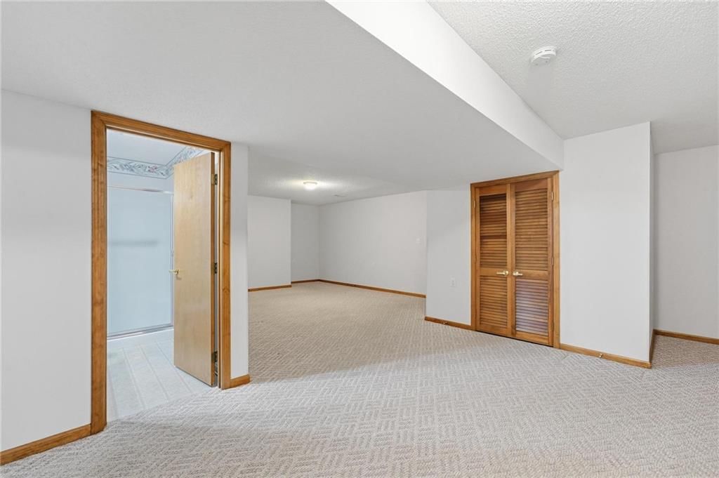 2910 S SWOPE Drive — photo 38