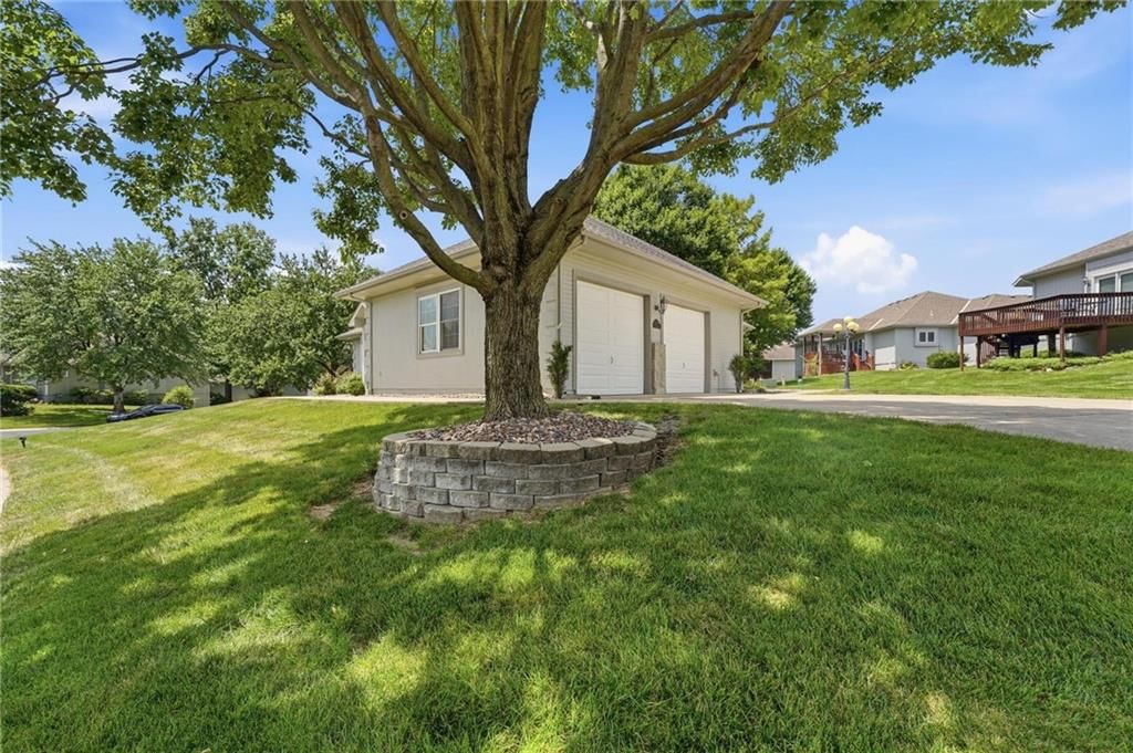2910 S SWOPE Drive — photo 42