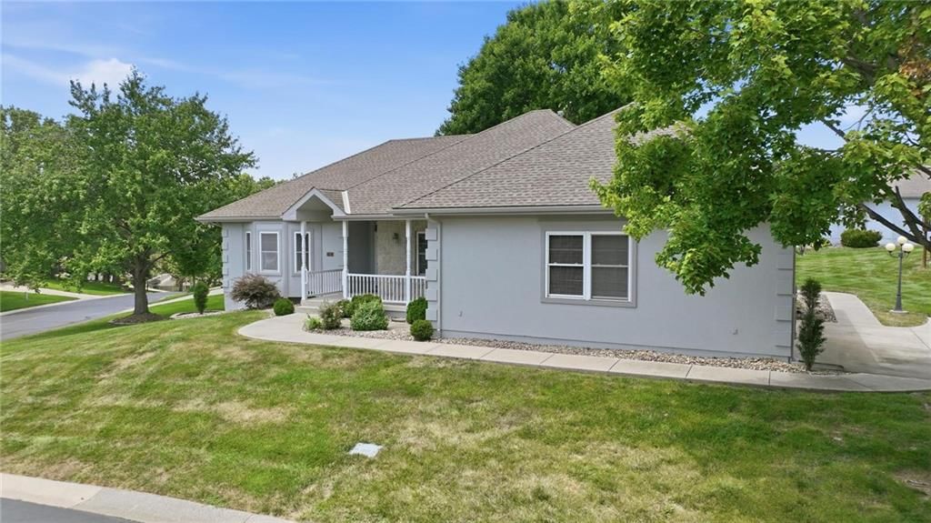 2910 S SWOPE Drive — photo 55