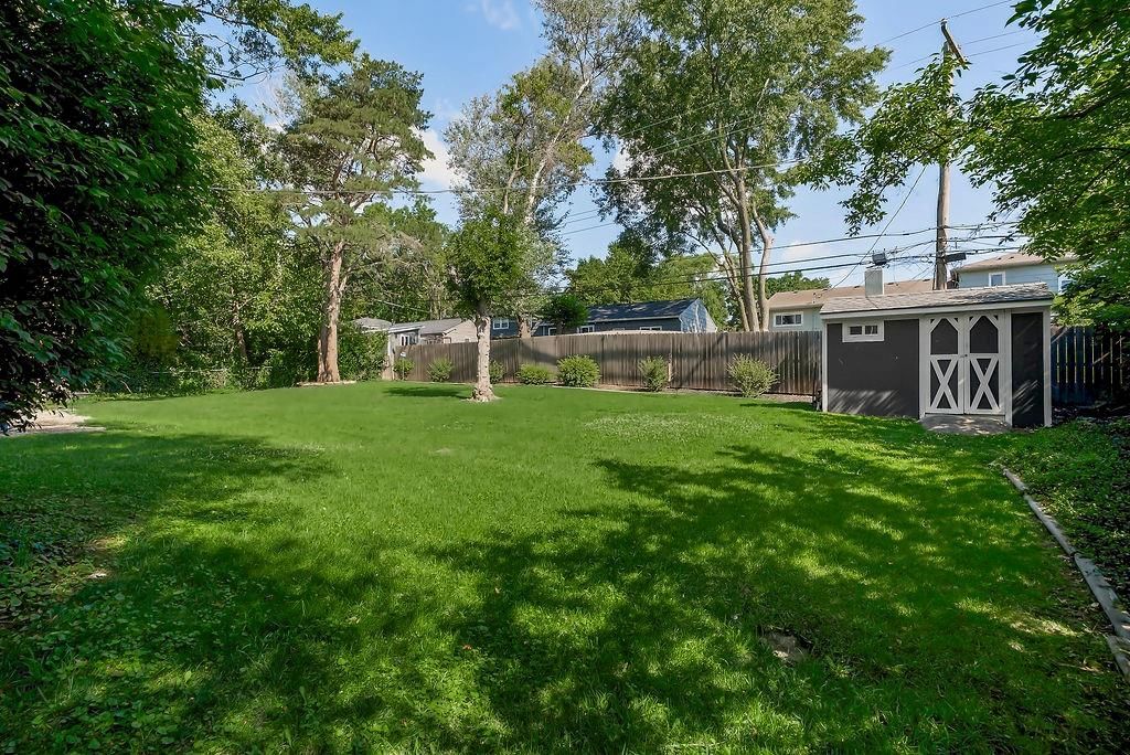 5812 W 101st Terrace — photo 31